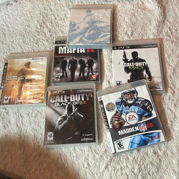 PlayStation 3 game call of duty bundle - Picture 1 of 7